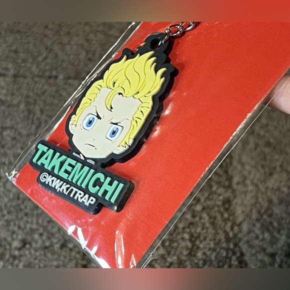 Tokyo Revengers Takemichi Hanagaki Rubber Keychain Japan Exclusive Official - Picture 6 of 9